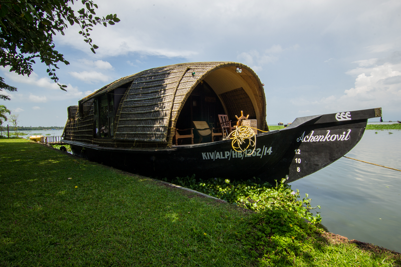 Luxury Houseboat Kerala